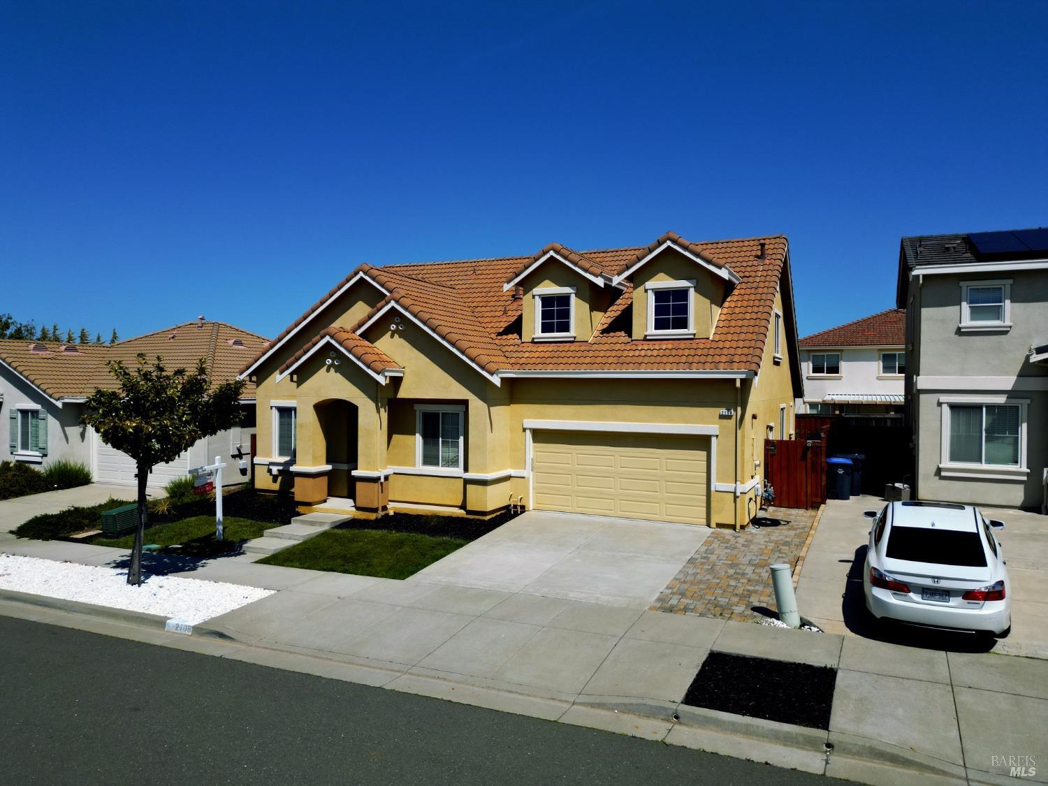 Detail Gallery Image 8 of 64 For 2108 Westphalian Dr, Fairfield,  CA 94534 - 5 Beds | 3 Baths
