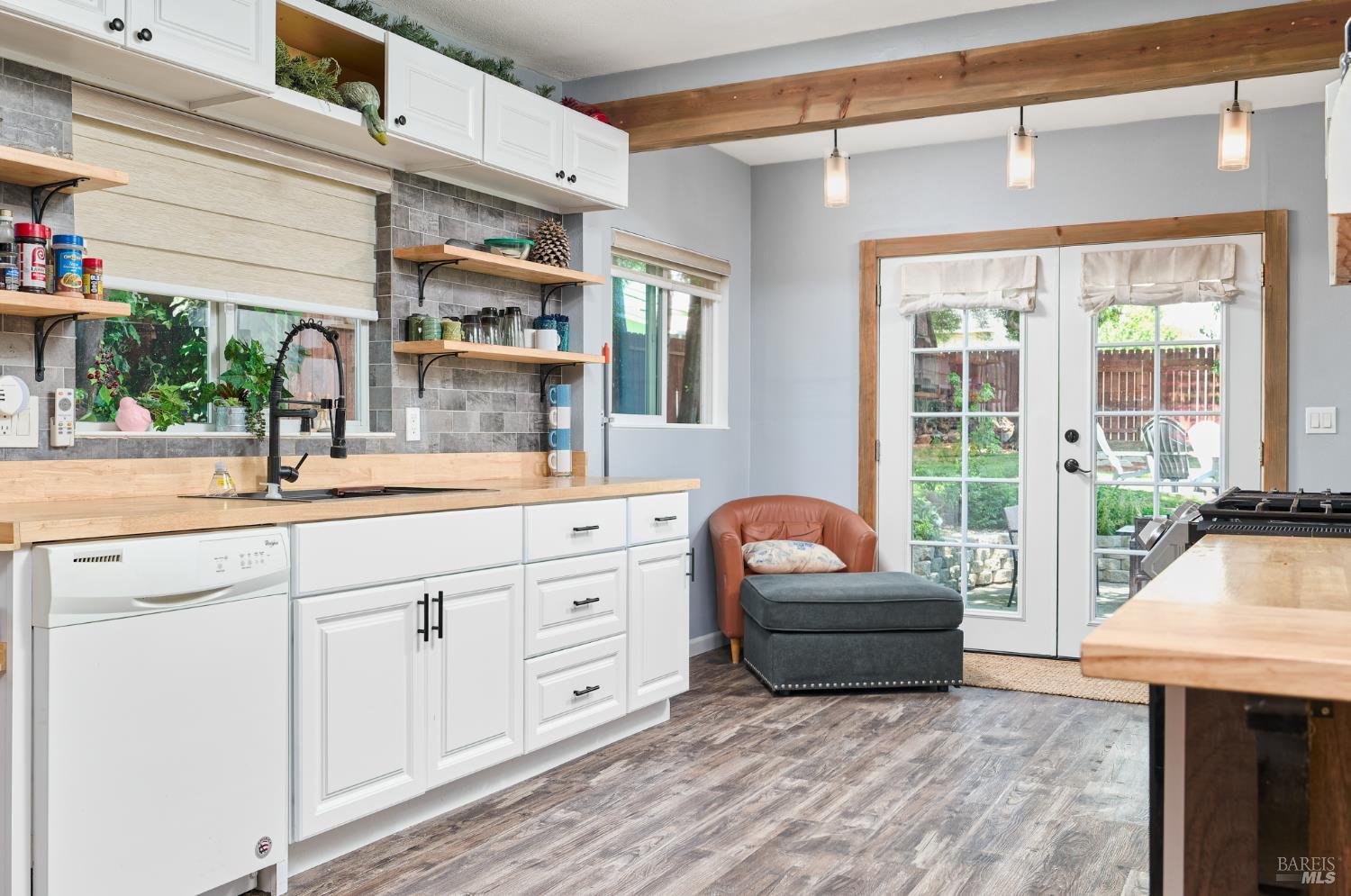Detail Gallery Image 11 of 28 For 46 N 4th St, Rio Vista,  CA 94571 - 2 Beds | 1/1 Baths