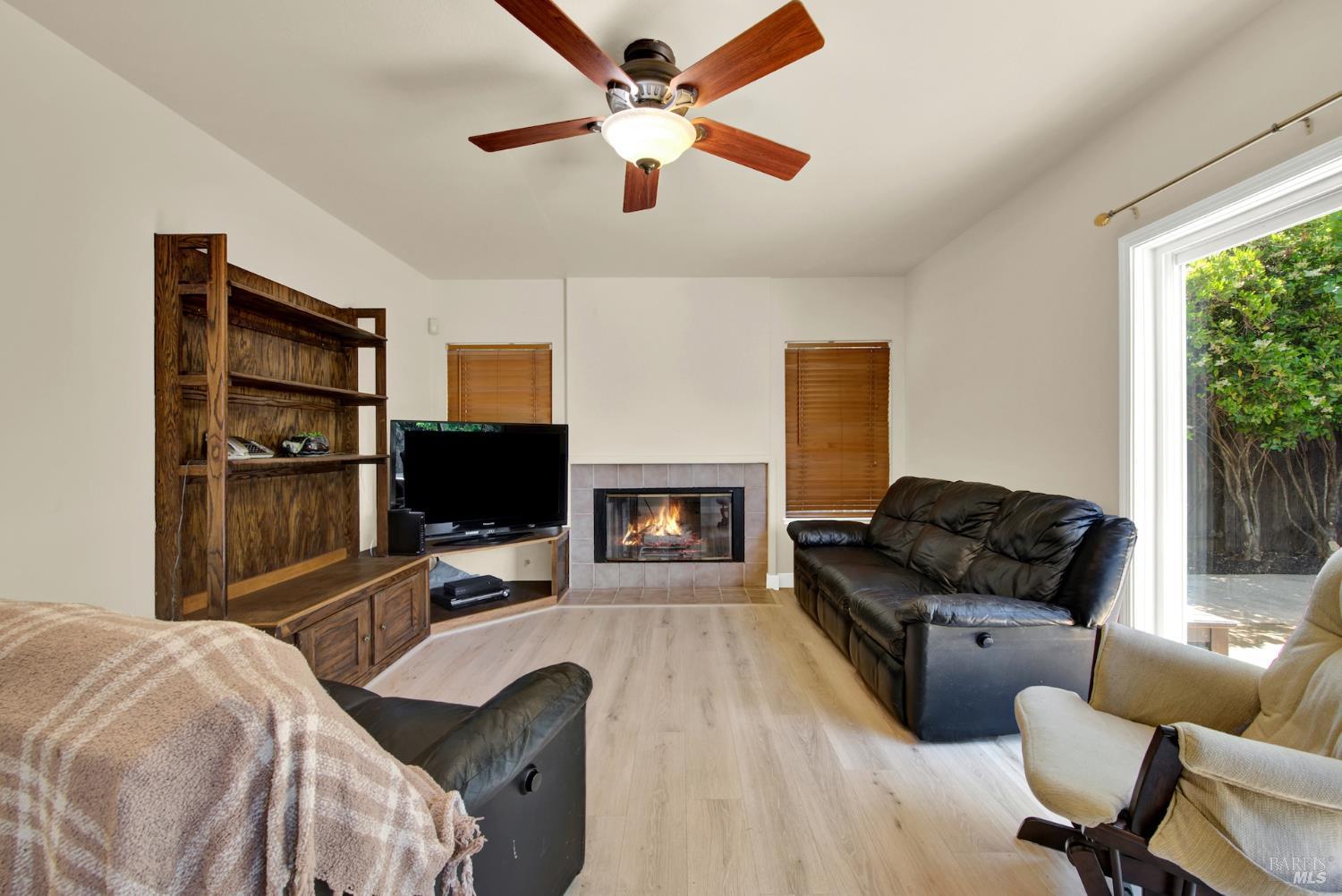 Detail Gallery Image 29 of 80 For 3327 Colonial Ct, Fairfield,  CA 94534 - 4 Beds | 3 Baths