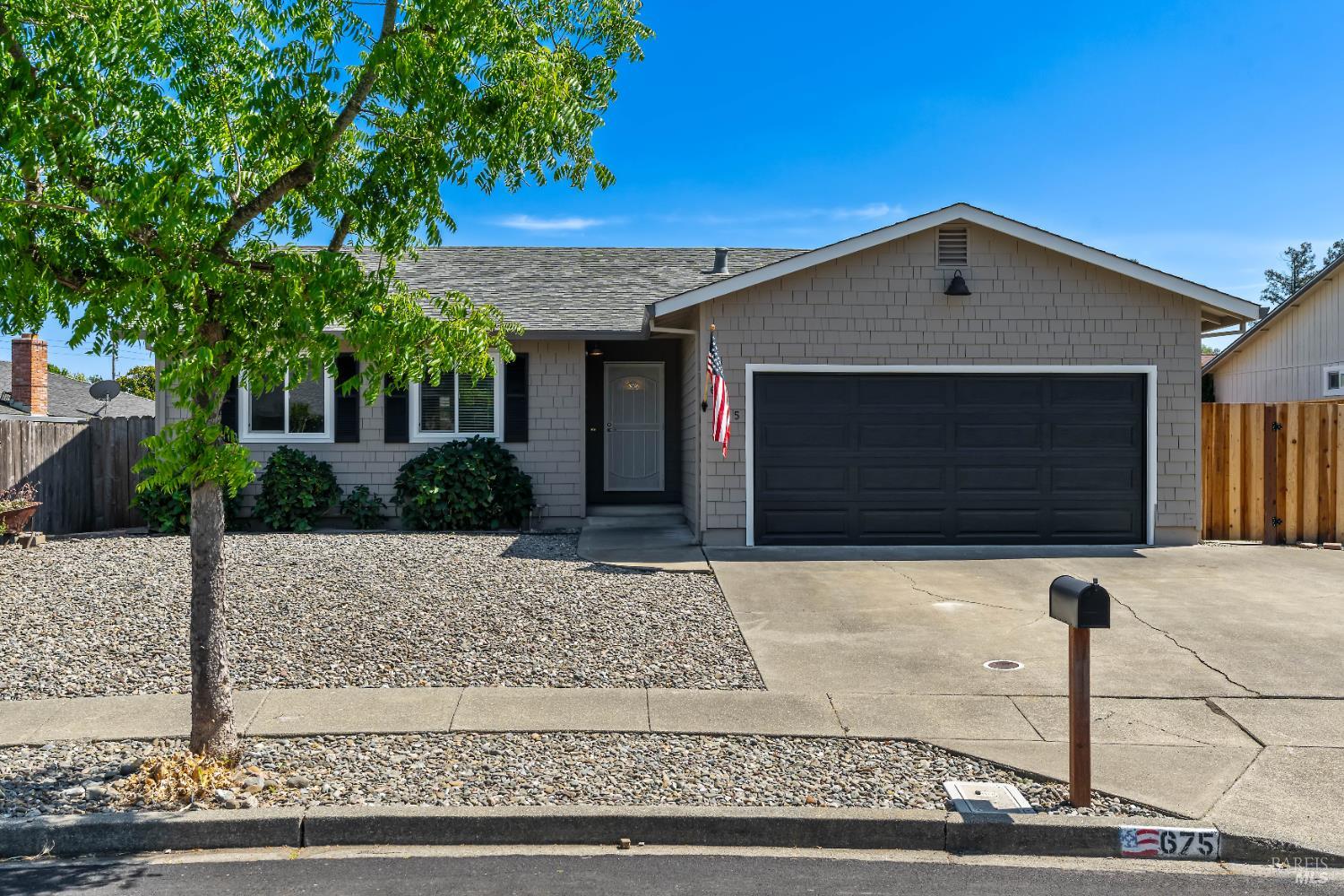 Detail Gallery Image 1 of 39 For 675 Joseph Ct, Napa,  CA 94558 - 3 Beds | 2 Baths