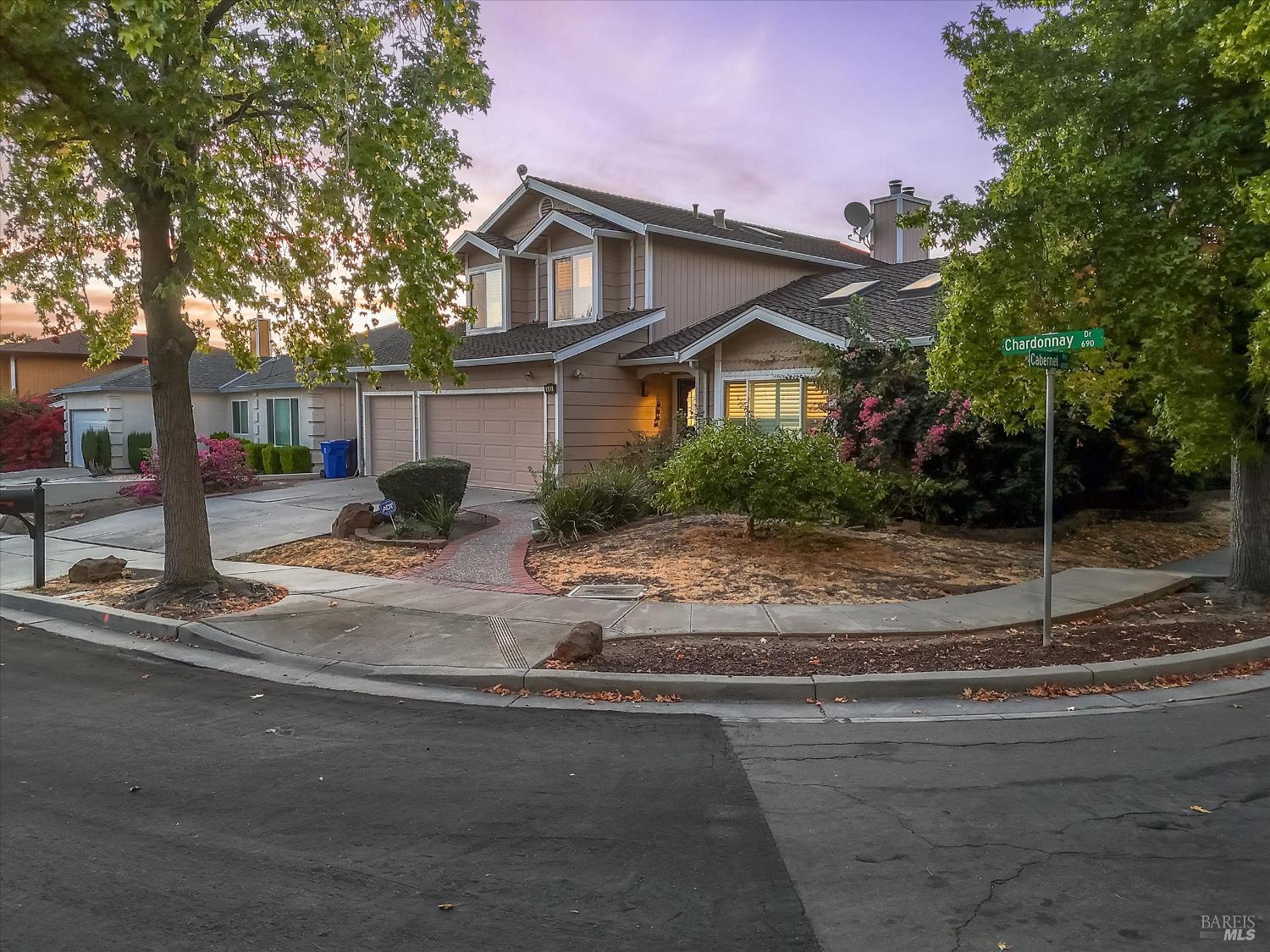 Detail Gallery Image 5 of 48 For 683 Chardonnay Dr, Fremont,  CA 94539 - 4 Beds | 3 Baths