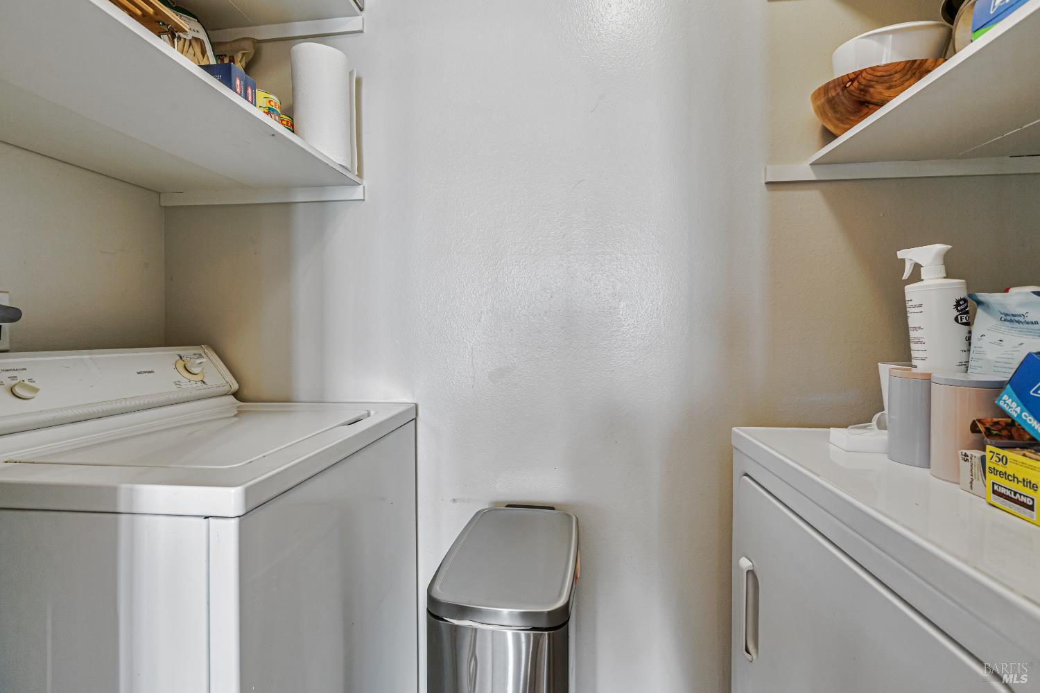 Detail Gallery Image 25 of 33 For 111 Cheda Ln, Novato,  CA 94947 - 2 Beds | 1 Baths