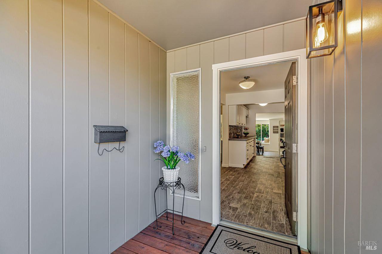 Detail Gallery Image 13 of 43 For 347 Major Dr, Santa Rosa,  CA 95403 - 3 Beds | 2 Baths
