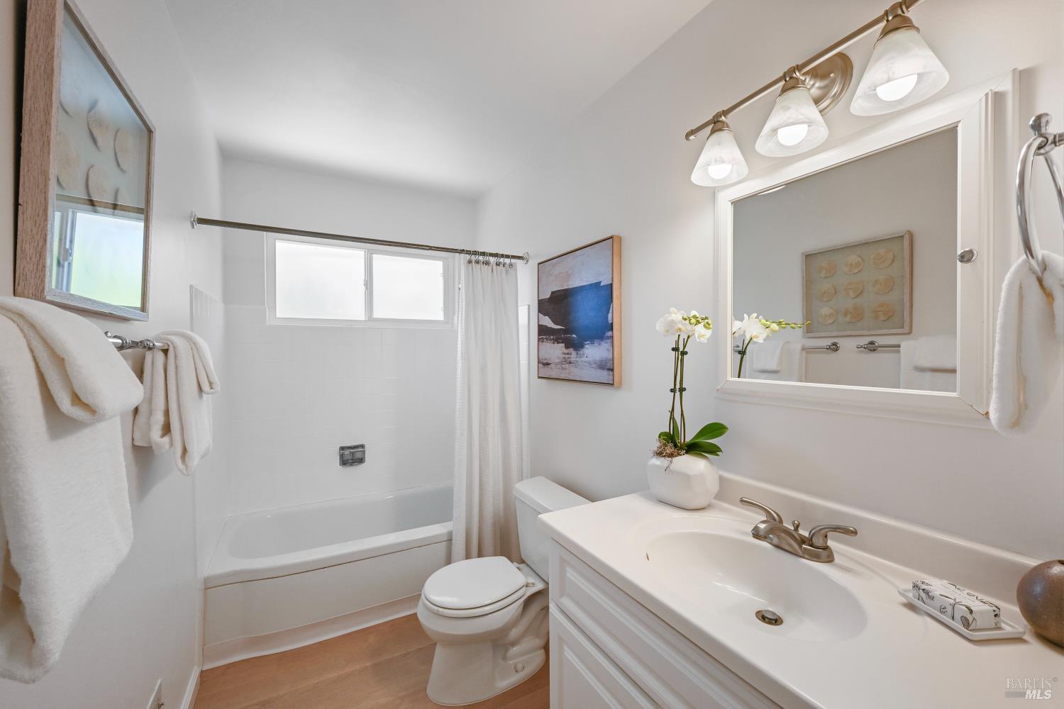 Detail Gallery Image 29 of 44 For 663 Cherry St, Novato,  CA 94945 - 3 Beds | 2 Baths