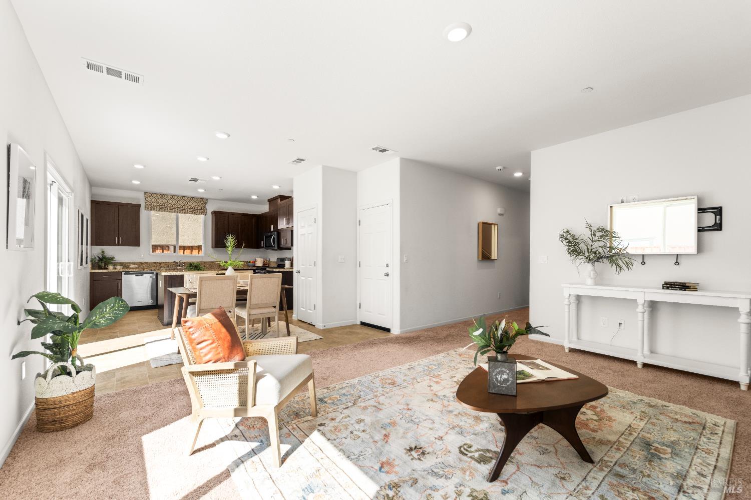 Detail Gallery Image 11 of 42 For 1365 Melvin Jordan Ln, Fairfield,  CA 94533 - 4 Beds | 2/1 Baths
