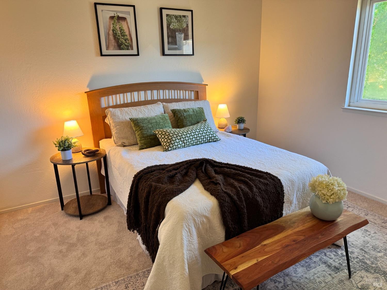 Detail Gallery Image 2 of 6 For 700 Samoa Ln, Novato,  CA 94947 - 3 Beds | 1/1 Baths