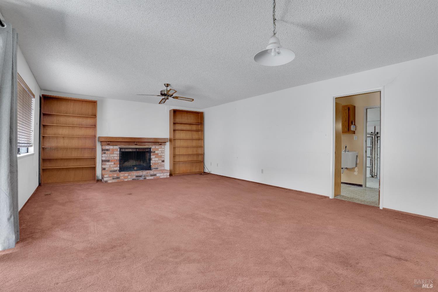 Detail Gallery Image 12 of 45 For 4009 Rimrock Dr, Antioch,  CA 94509 - 4 Beds | 2/1 Baths
