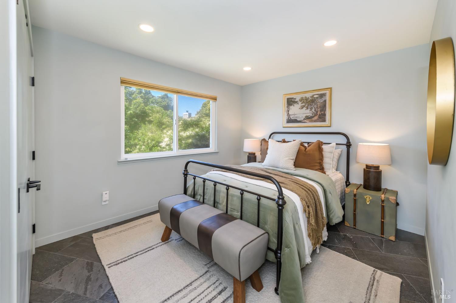 Detail Gallery Image 10 of 50 For 1721 Northstar Dr, Petaluma,  CA 94954 - 3 Beds | 2/1 Baths