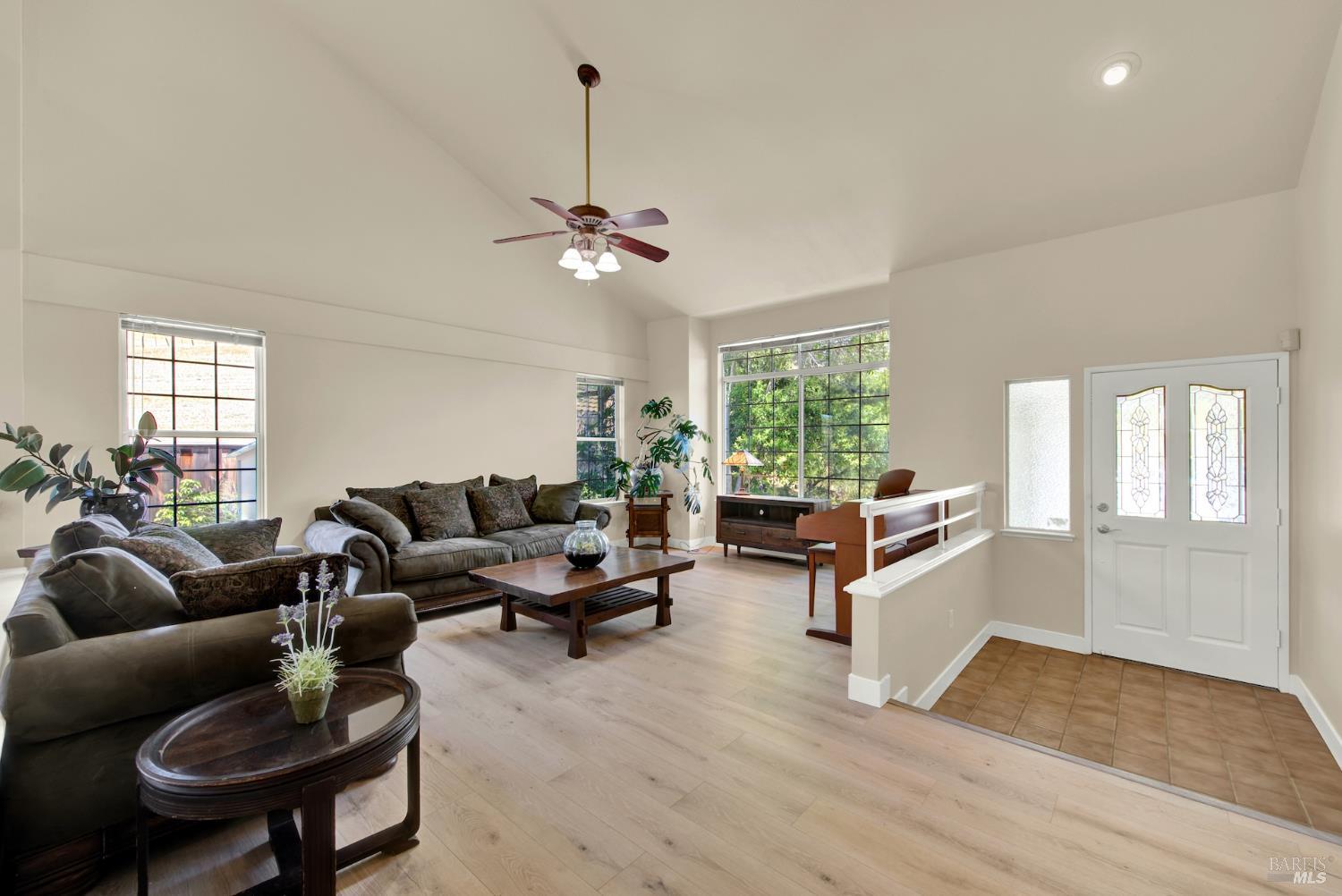 Detail Gallery Image 15 of 80 For 3327 Colonial Ct, Fairfield,  CA 94534 - 4 Beds | 3 Baths