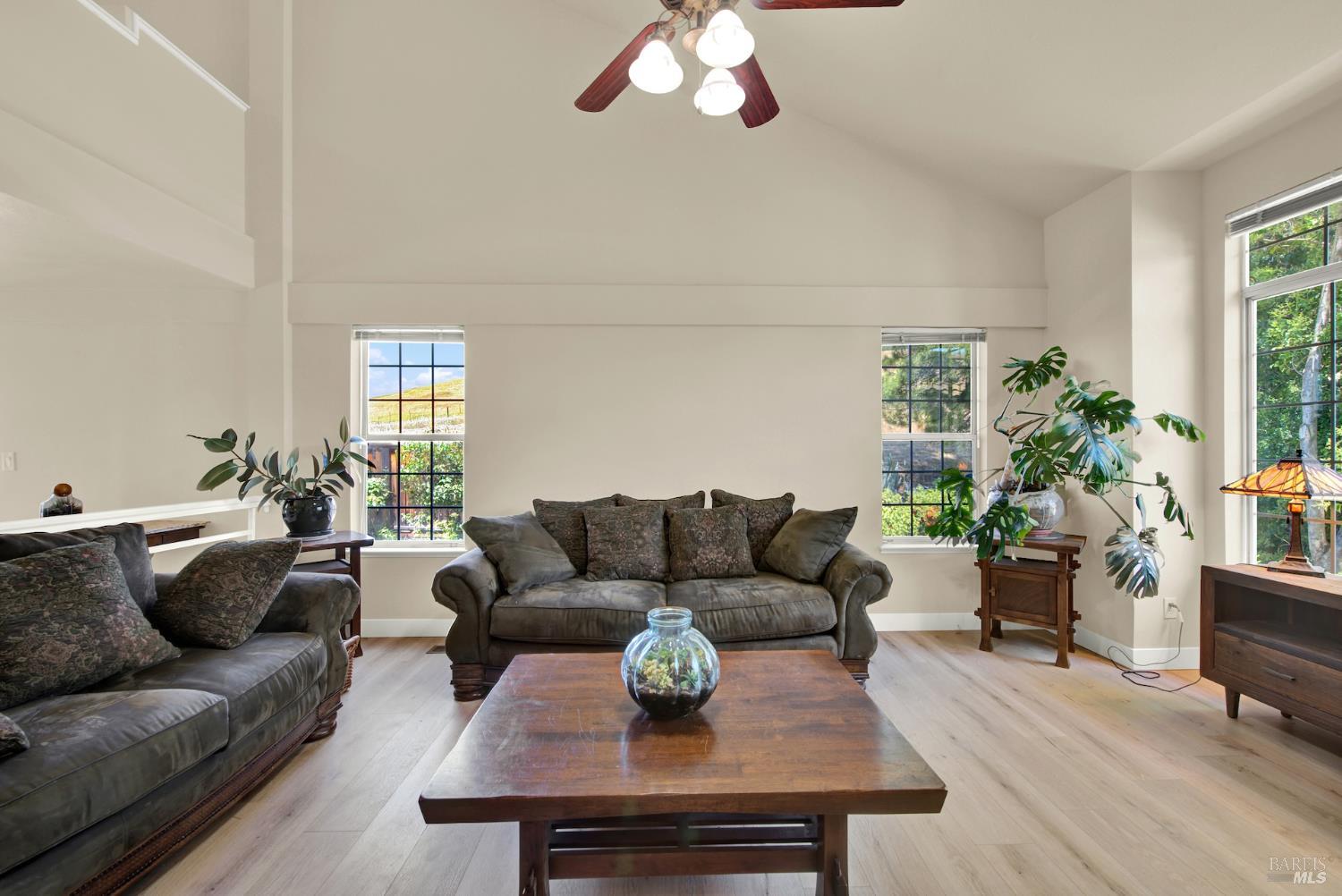 Detail Gallery Image 11 of 80 For 3327 Colonial Ct, Fairfield,  CA 94534 - 4 Beds | 3 Baths