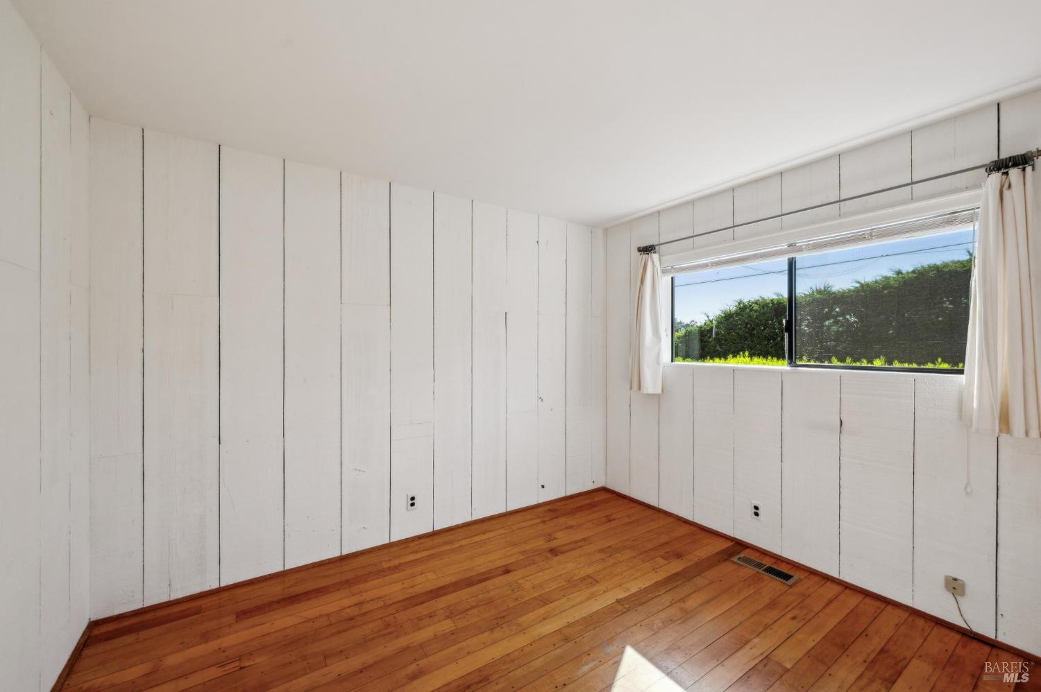 Detail Gallery Image 34 of 52 For 71 Crescente Ave, Bolinas,  CA 94924 - 3 Beds | 2 Baths