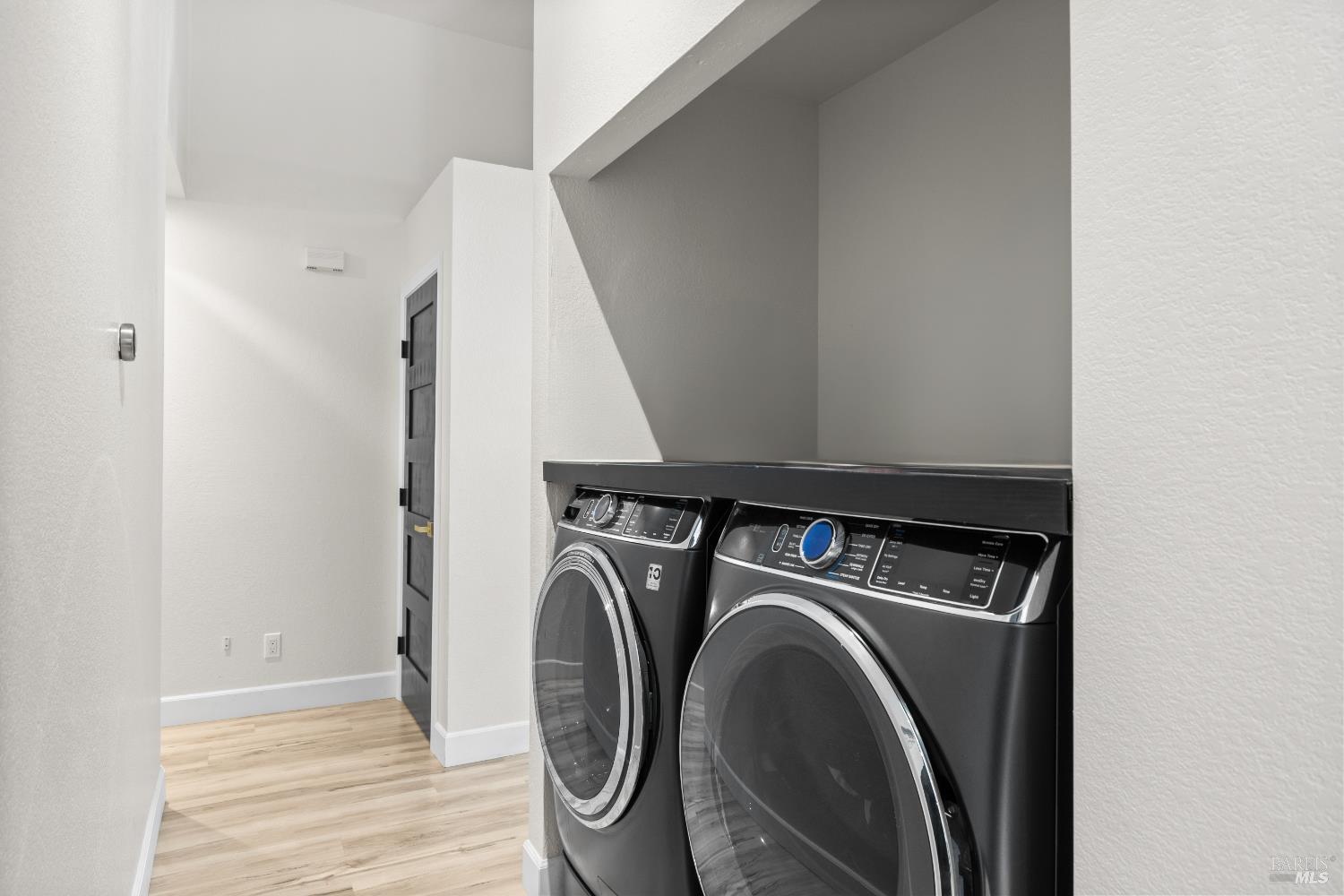 Detail Gallery Image 28 of 31 For 9508 Jessica Dr, Windsor,  CA 95492 - 4 Beds | 2 Baths