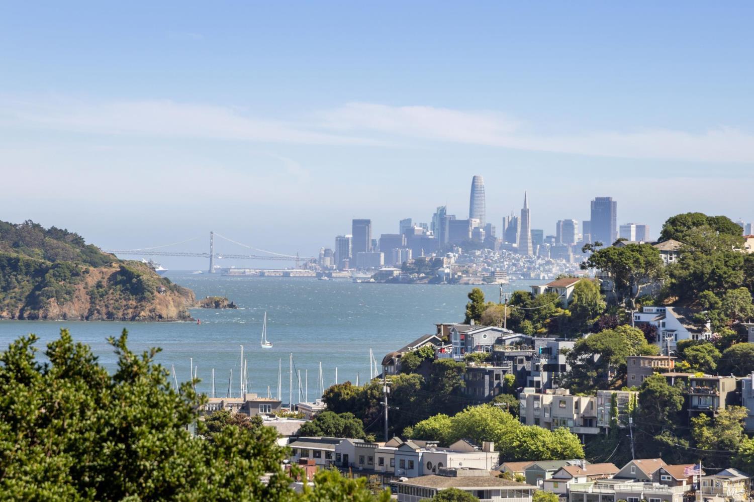 Detail Gallery Image 2 of 46 For 15 Harbor Oak Dr #12,  Tiburon,  CA 94920 - 2 Beds | 2 Baths