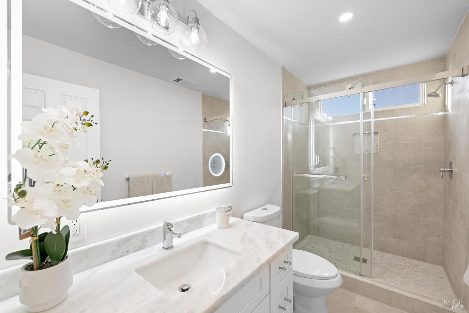 Detail Gallery Image 17 of 23 For 2410 Pinercrest Dr, Santa Rosa,  CA 95403 - 3 Beds | 2 Baths