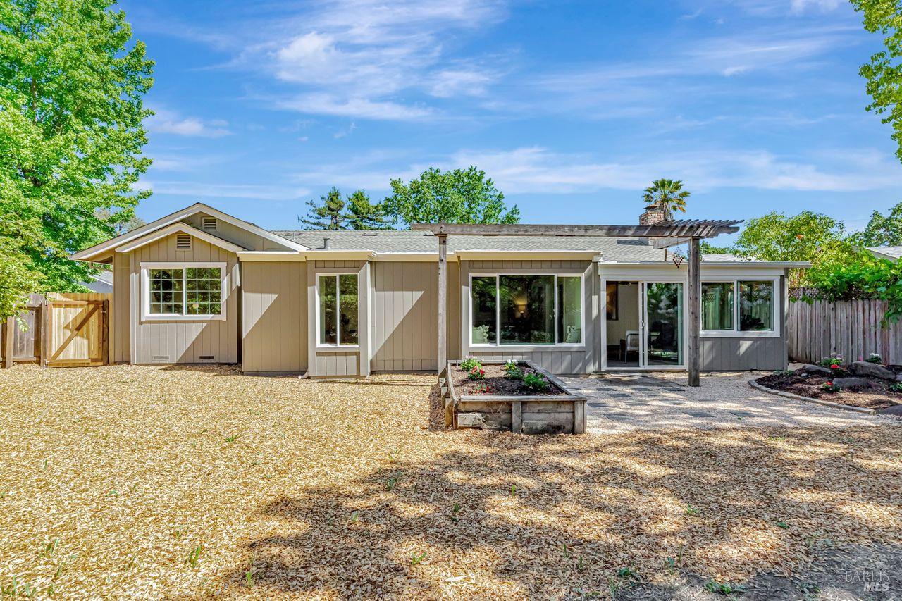 Detail Gallery Image 37 of 43 For 347 Major Dr, Santa Rosa,  CA 95403 - 3 Beds | 2 Baths