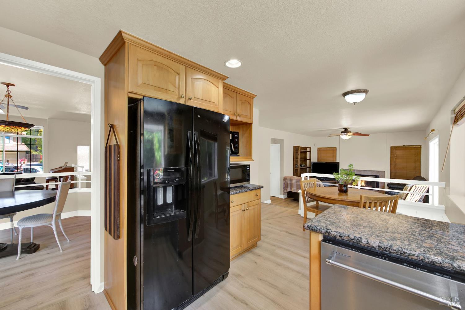 Detail Gallery Image 21 of 80 For 3327 Colonial Ct, Fairfield,  CA 94534 - 4 Beds | 3 Baths