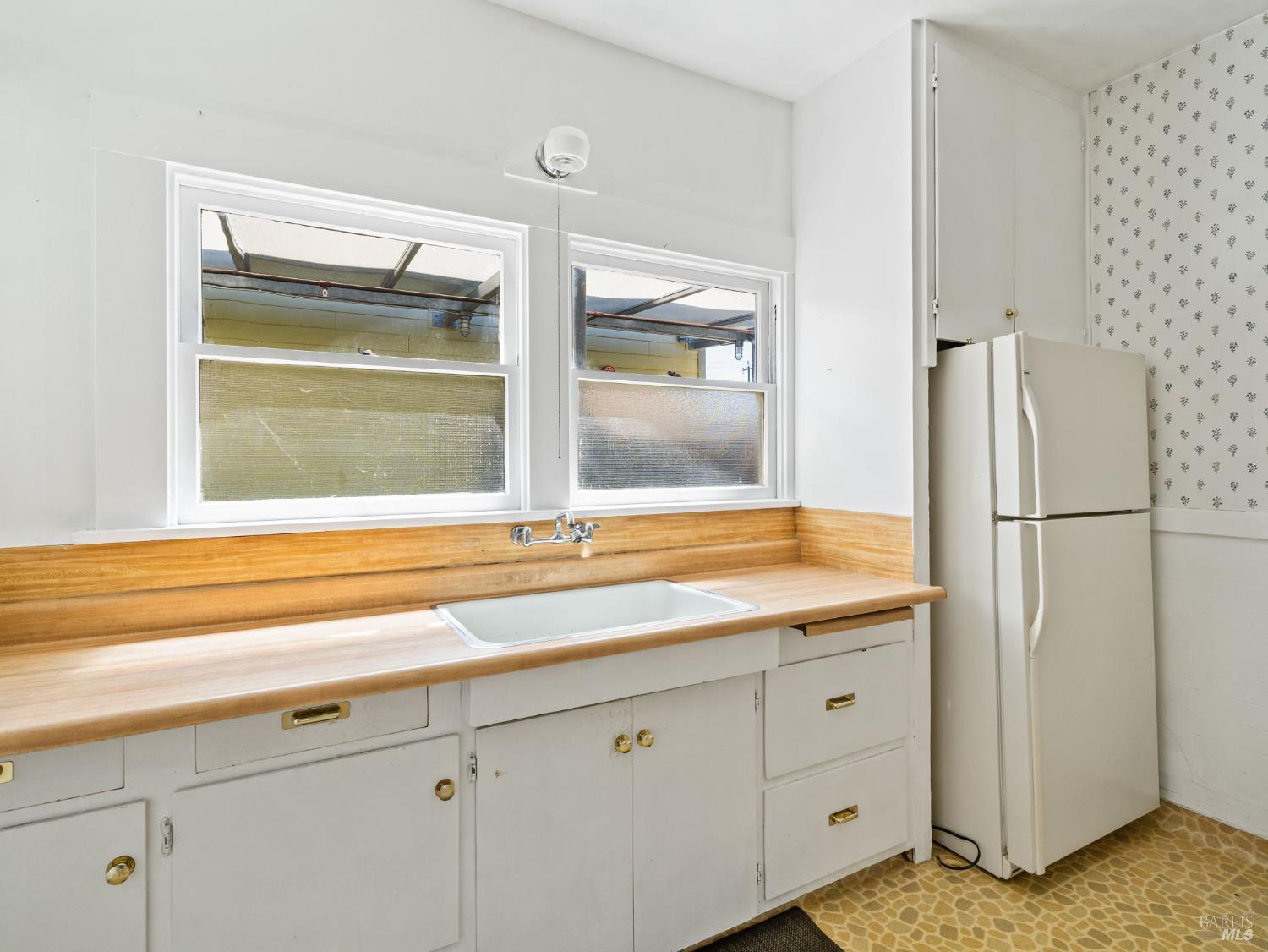 Detail Gallery Image 16 of 52 For 442 Piper St, Healdsburg,  CA 95448 - 3 Beds | 2 Baths