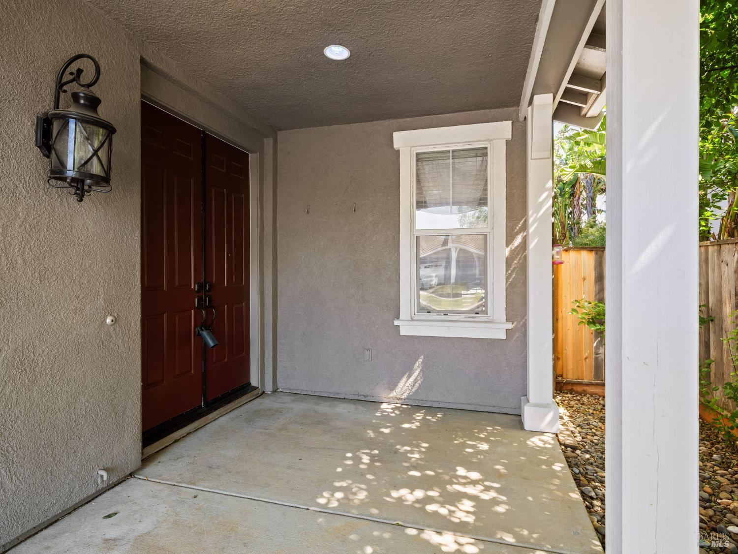 Detail Gallery Image 5 of 72 For 630 Purple Martin Dr, Vacaville,  CA 95687 - 5 Beds | 3/1 Baths
