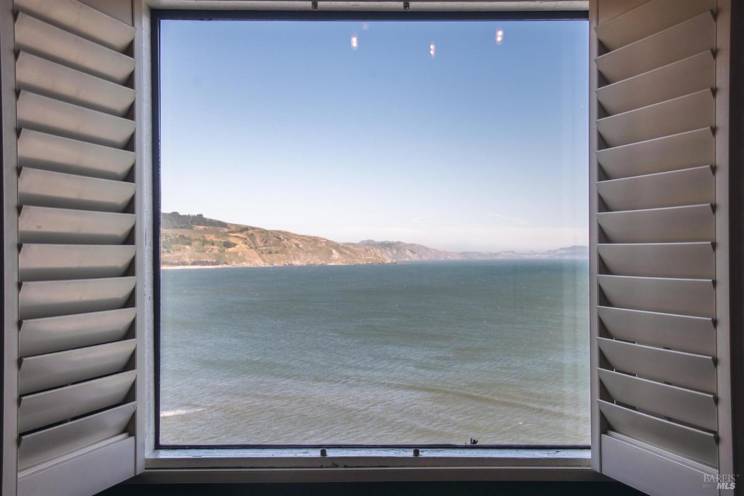 Detail Gallery Image 13 of 52 For 71 Crescente Ave, Bolinas,  CA 94924 - 3 Beds | 2 Baths