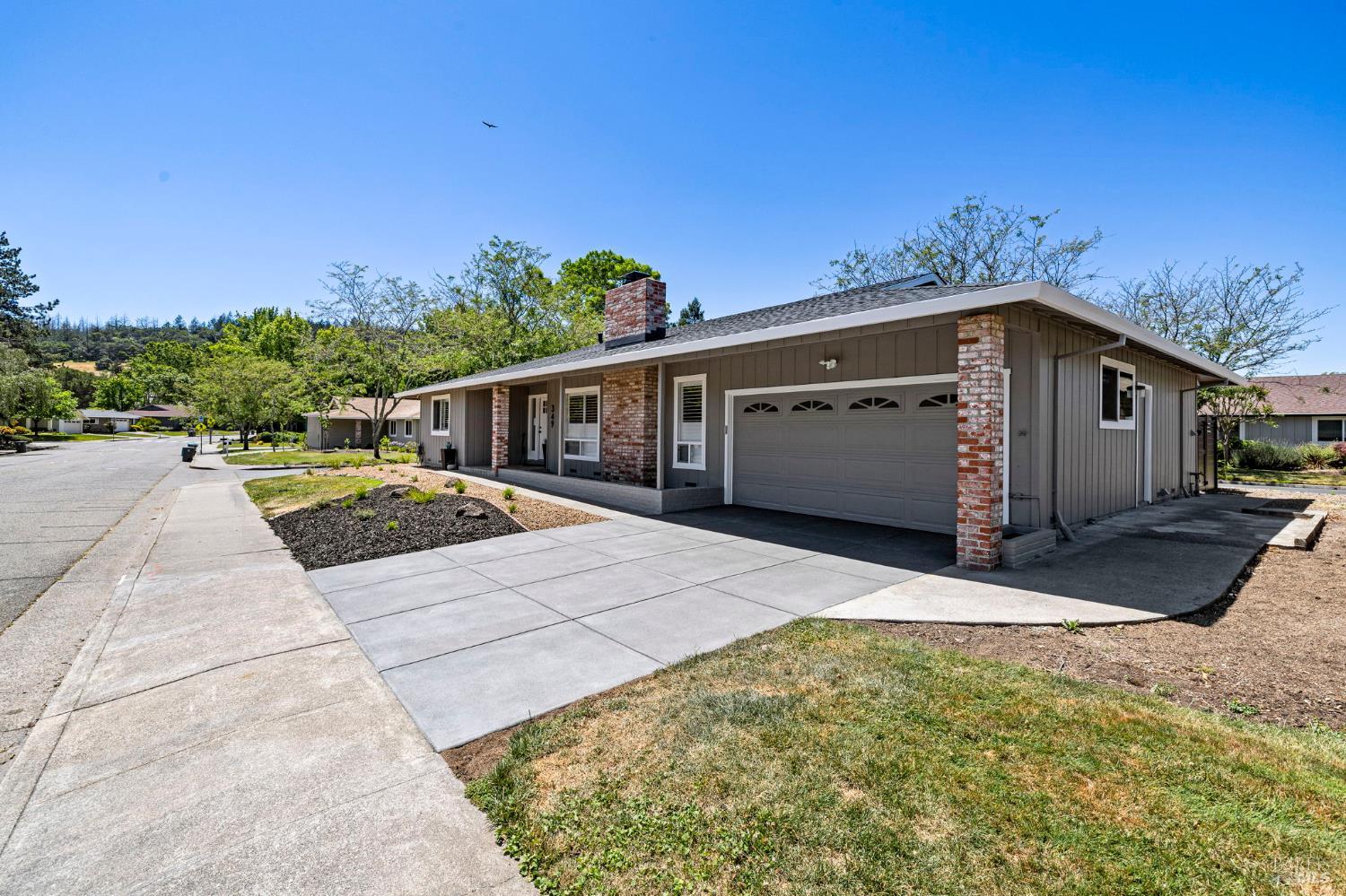 Detail Gallery Image 11 of 39 For 349 Pythian Rd, Santa Rosa,  CA 95409 - 2 Beds | 2/1 Baths