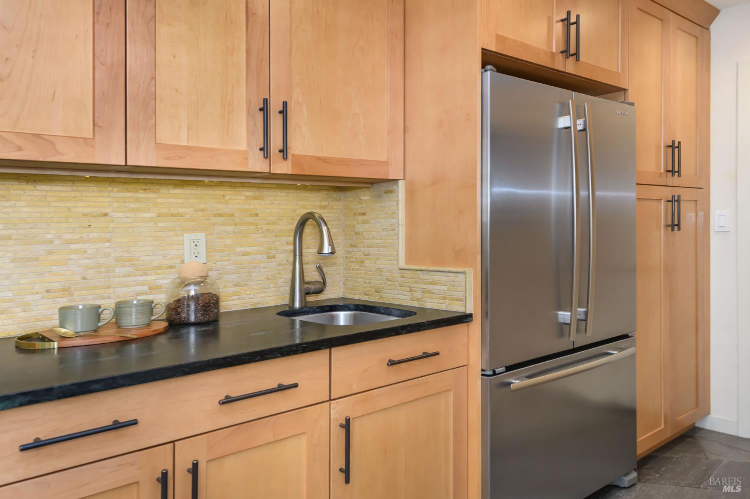 Detail Gallery Image 30 of 50 For 1721 Northstar Dr, Petaluma,  CA 94954 - 3 Beds | 2/1 Baths