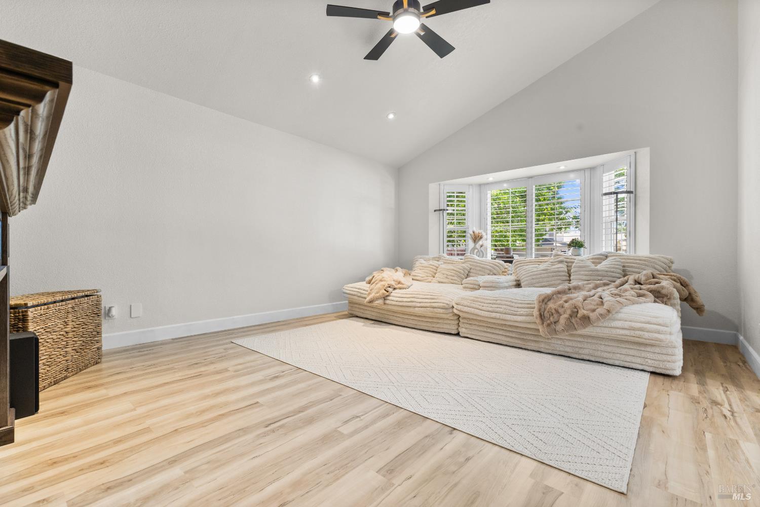 Detail Gallery Image 9 of 31 For 9508 Jessica Dr, Windsor,  CA 95492 - 4 Beds | 2 Baths