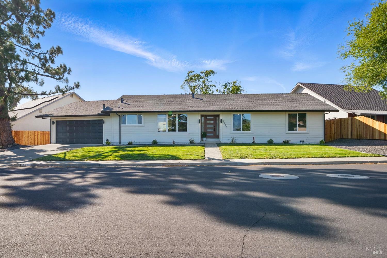 Detail Gallery Image 2 of 28 For 2790 Vista Grande Unkn, Fairfield,  CA 94534 - 3 Beds | 2 Baths