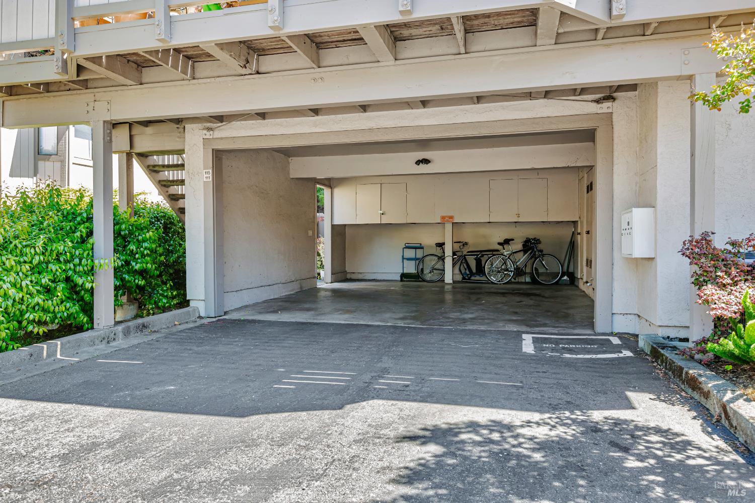 Detail Gallery Image 26 of 33 For 111 Cheda Ln, Novato,  CA 94947 - 2 Beds | 1 Baths