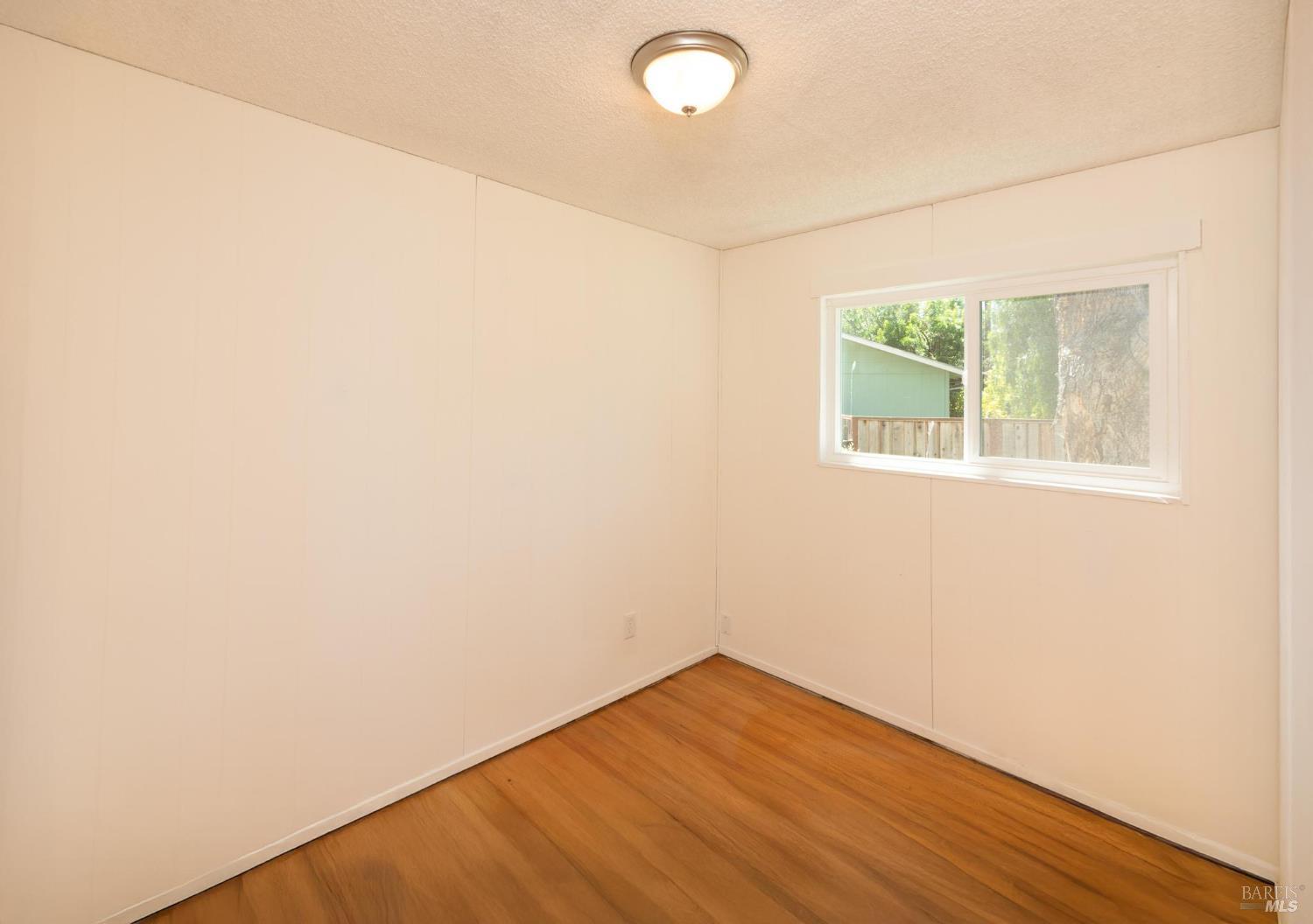 Detail Gallery Image 15 of 24 For 556 Baron Dr, Rohnert Park,  CA 94928 - 4 Beds | 2 Baths