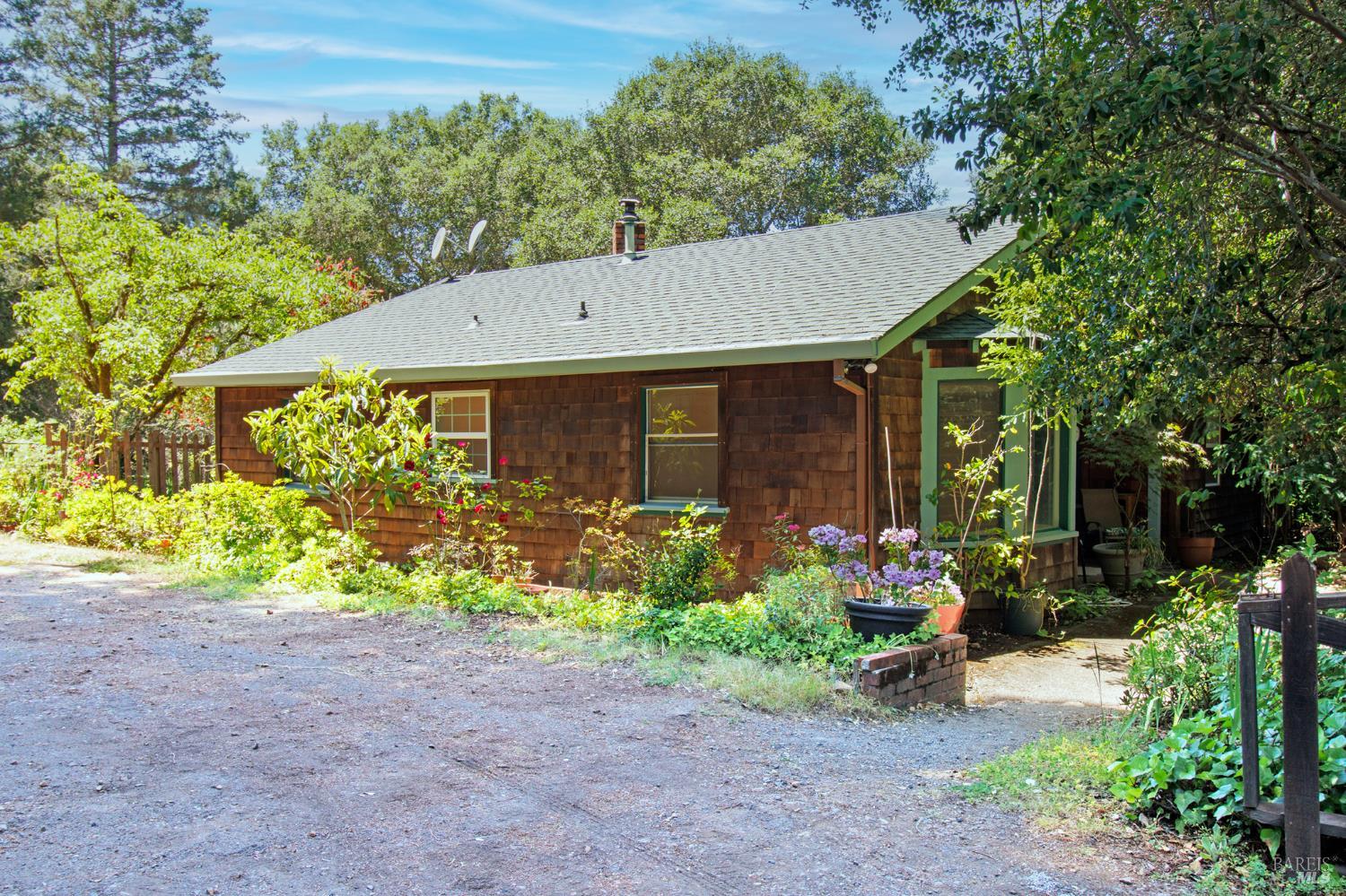 Detail Gallery Image 3 of 59 For 15866 Wright Dr, Guerneville,  CA 95446 - 3 Beds | 2 Baths