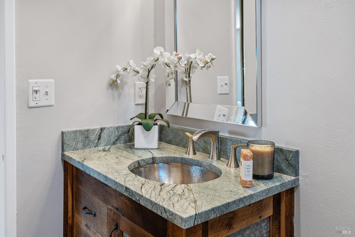 Detail Gallery Image 21 of 39 For 675 Joseph Ct, Napa,  CA 94558 - 3 Beds | 2 Baths