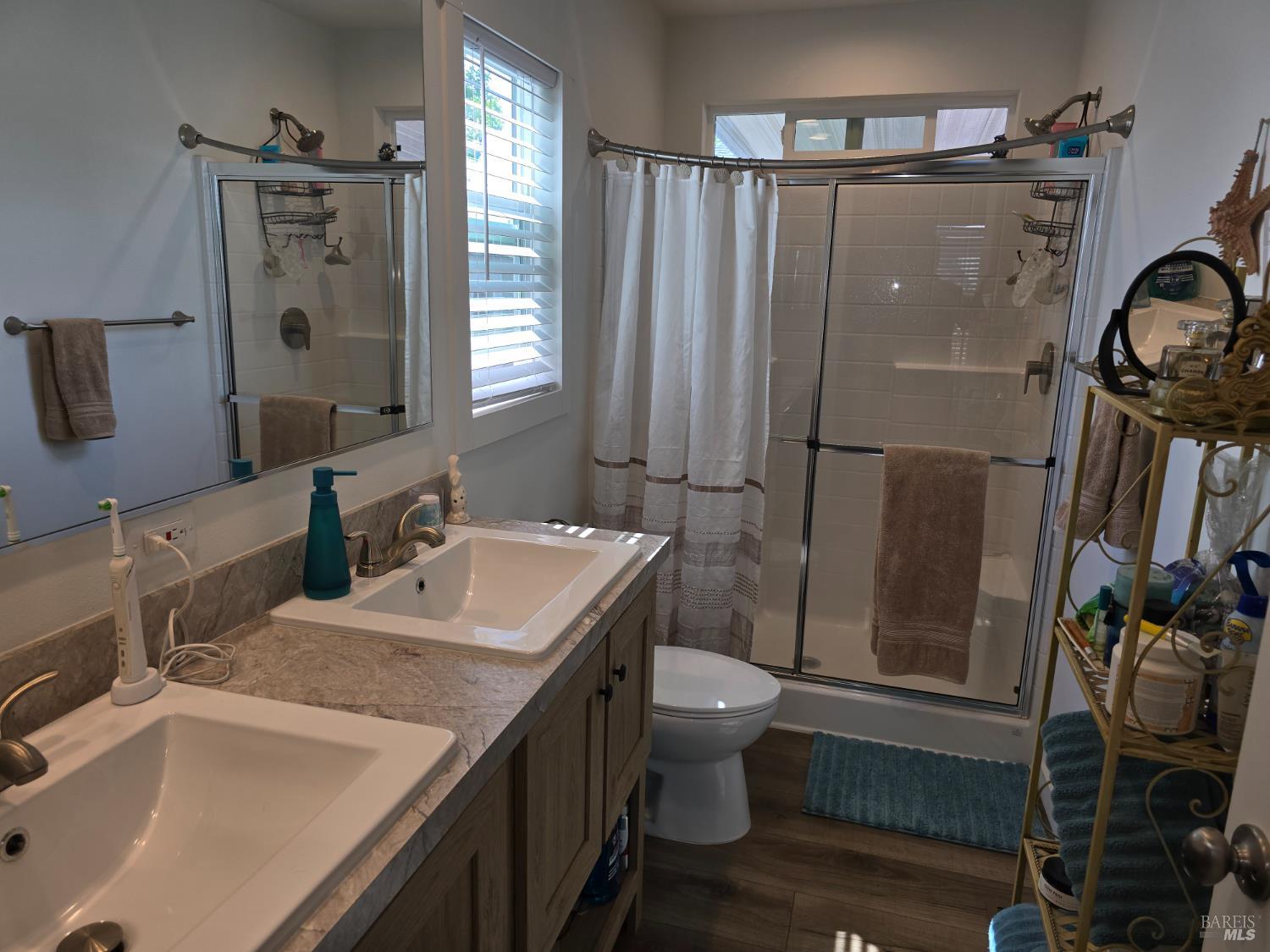 Detail Gallery Image 8 of 26 For 300 Stony Point Rd 403, Petaluma,  CA 94952 - 3 Beds | 2 Baths