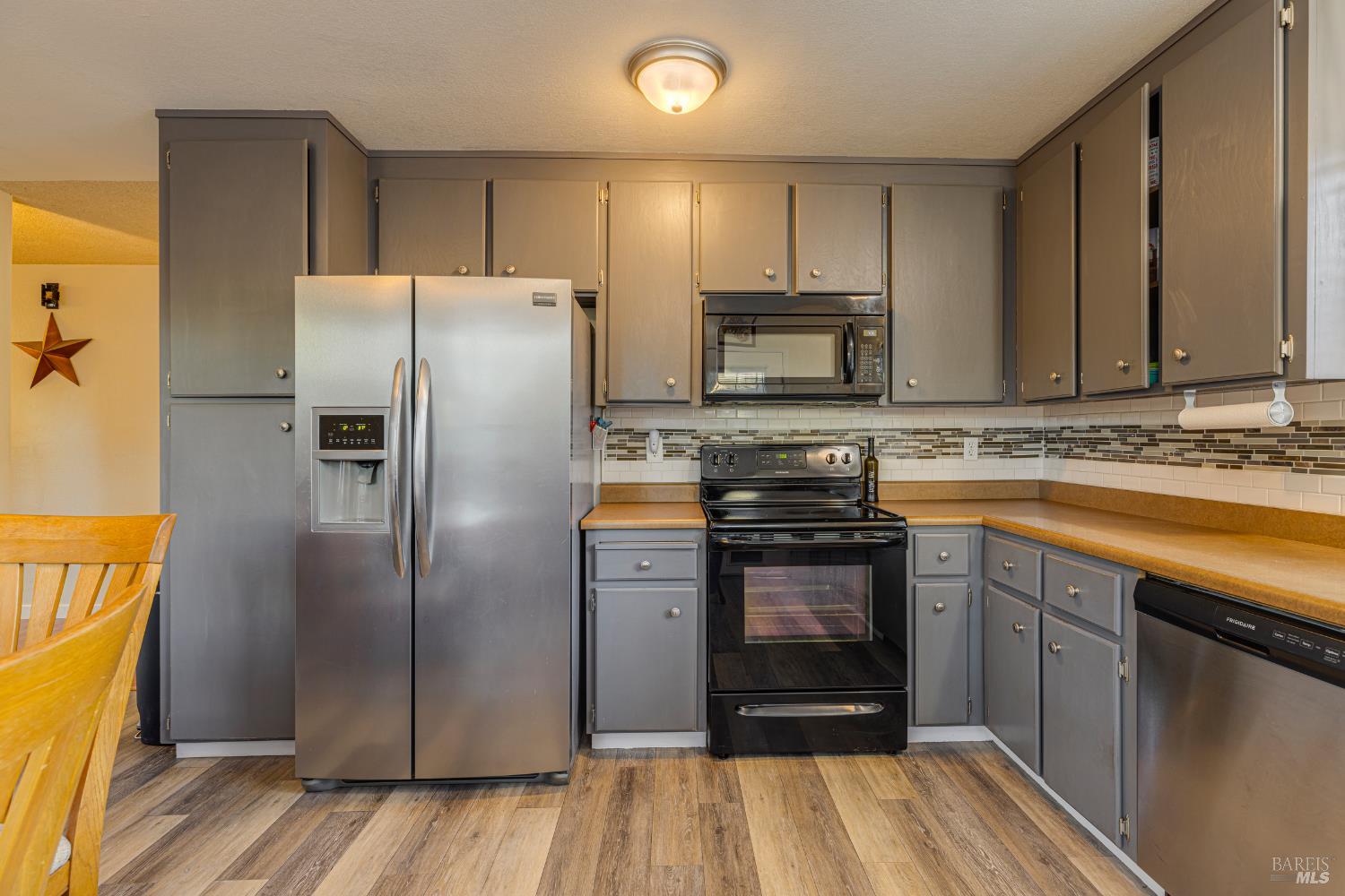 Detail Gallery Image 8 of 20 For 1133 Cielo Cir, Rohnert Park,  CA 94928 - 2 Beds | 2 Baths
