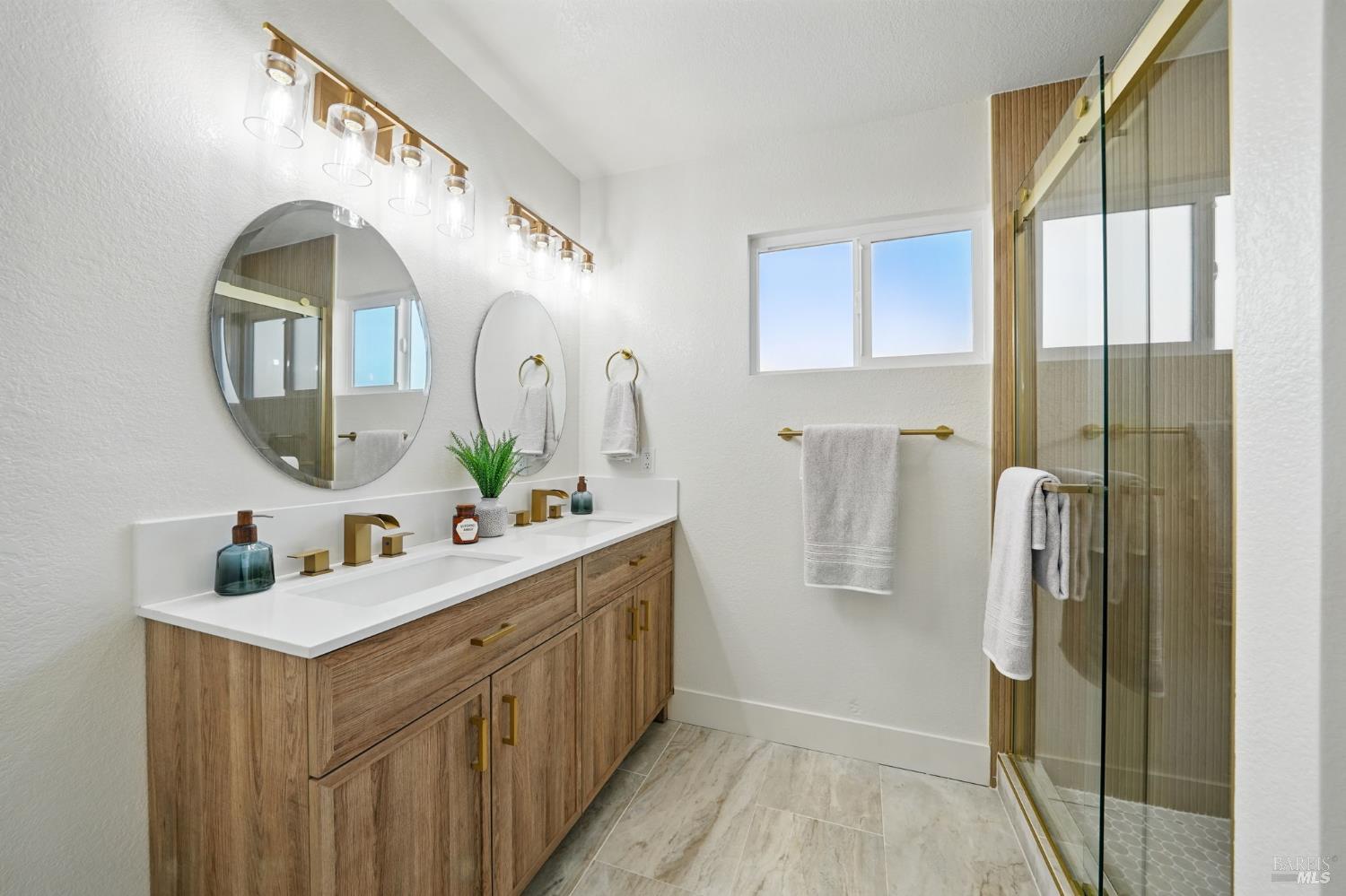 Detail Gallery Image 14 of 28 For 2790 Vista Grande Unkn, Fairfield,  CA 94534 - 3 Beds | 2 Baths
