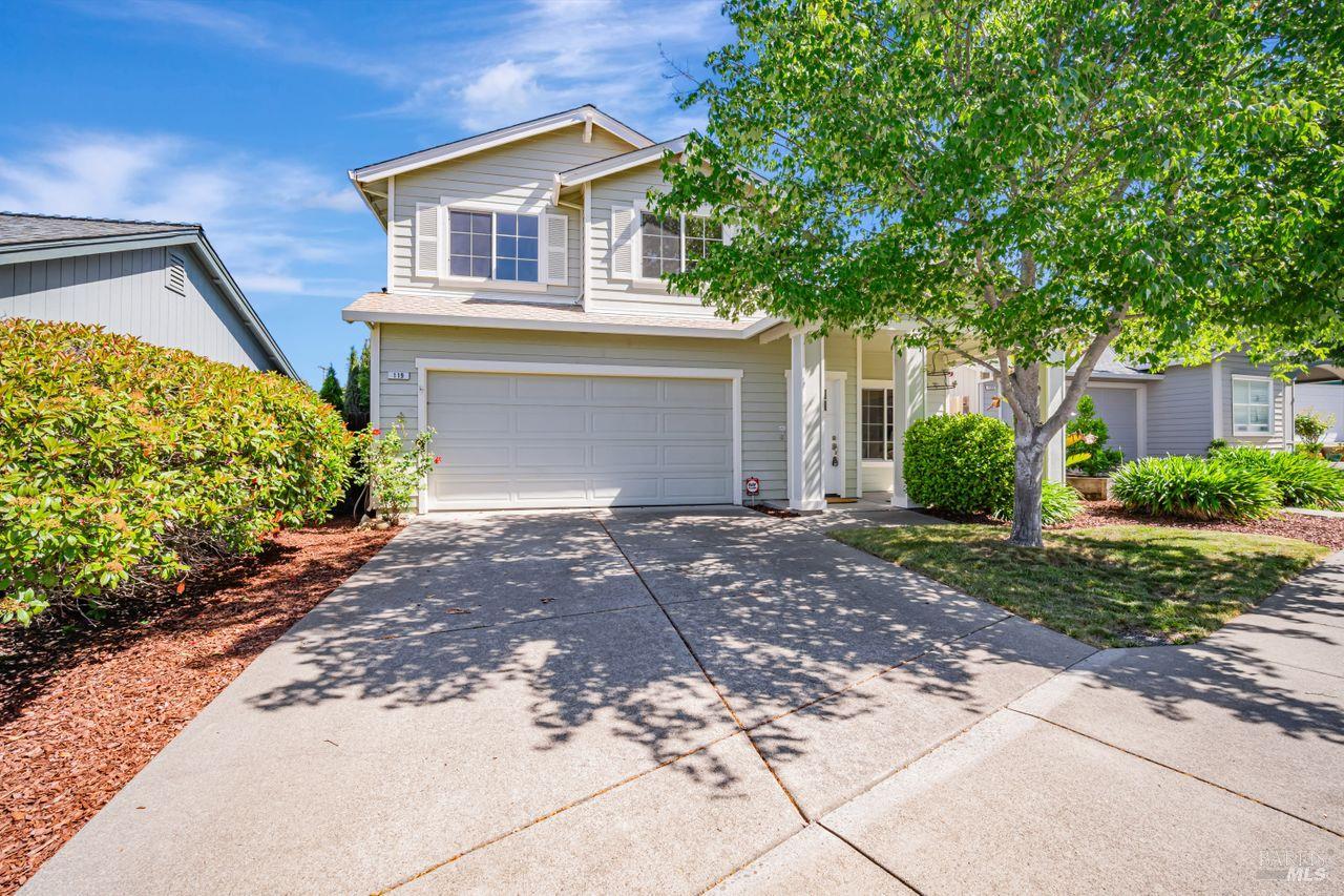 Detail Gallery Image 2 of 44 For 119 Philip Dr, Healdsburg,  CA 95448 - 4 Beds | 2/1 Baths