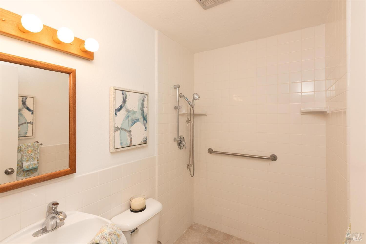 Detail Gallery Image 17 of 24 For 556 Baron Dr, Rohnert Park,  CA 94928 - 4 Beds | 2 Baths