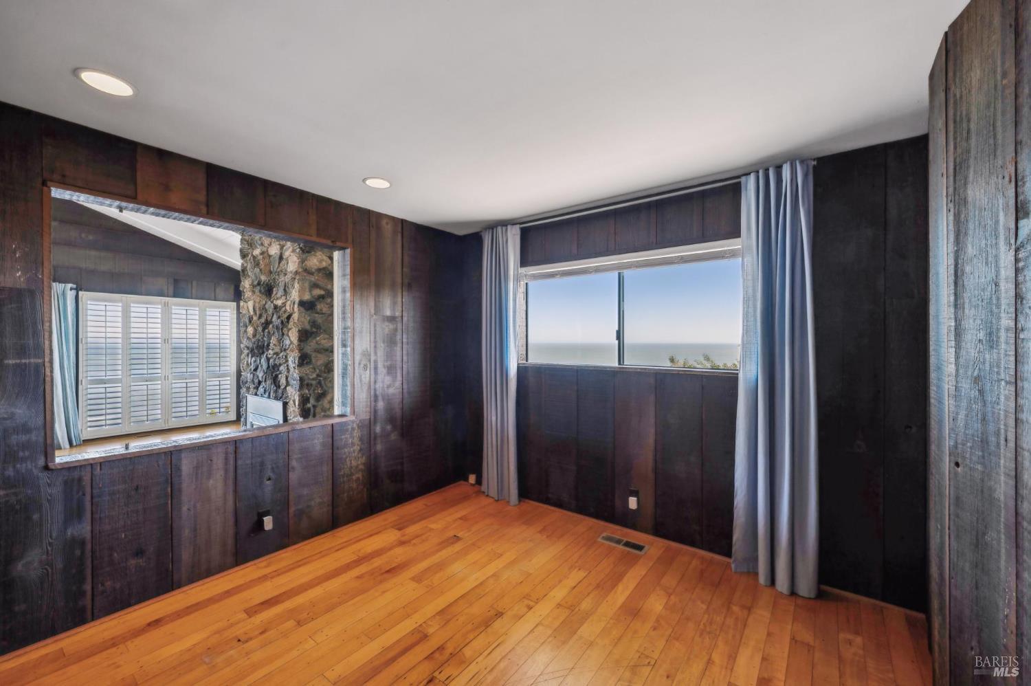 Detail Gallery Image 29 of 52 For 71 Crescente Ave, Bolinas,  CA 94924 - 3 Beds | 2 Baths