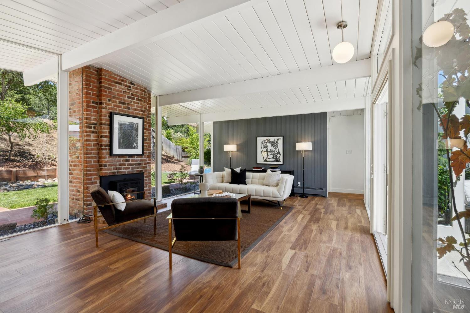 Detail Gallery Image 22 of 52 For 100 De La Guerra Rd, San Rafael,  CA 94903 - 4 Beds | 2 Baths