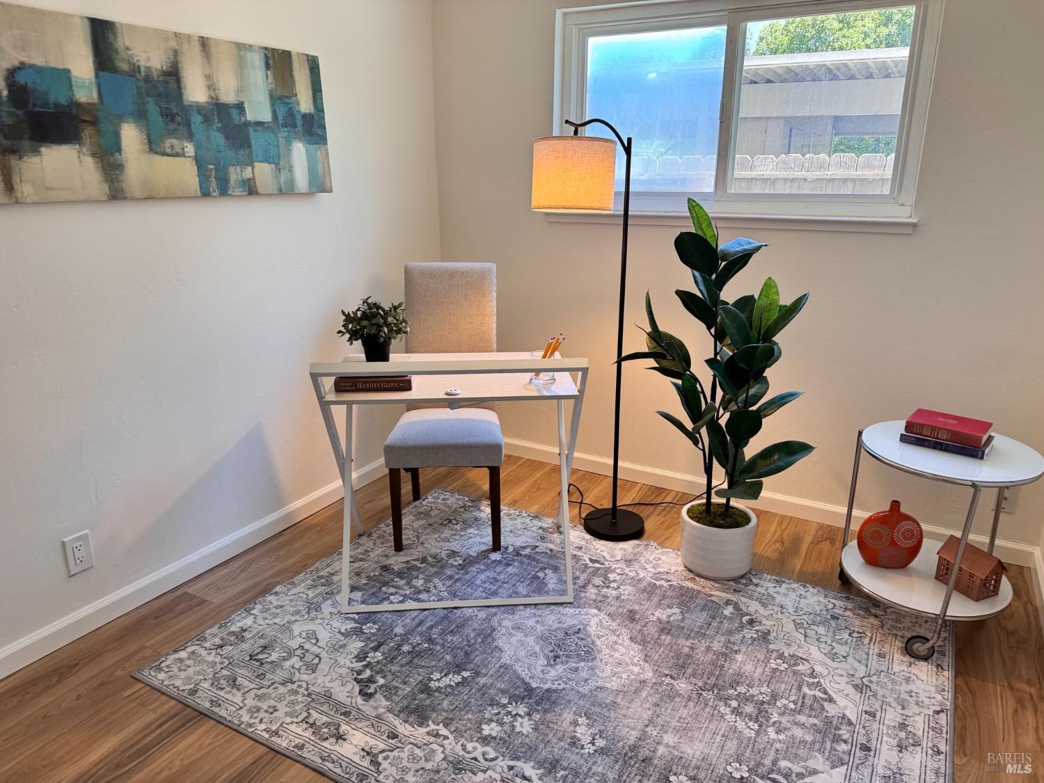 Detail Gallery Image 4 of 6 For 700 Samoa Ln, Novato,  CA 94947 - 3 Beds | 1/1 Baths