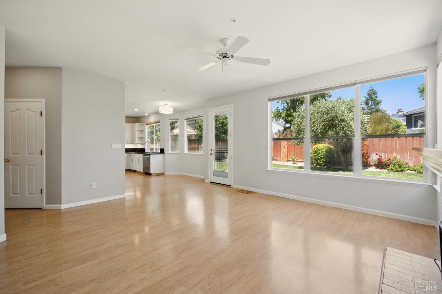 Detail Gallery Image 11 of 49 For 4234 Kingsford Dr, Napa,  CA 94558 - 4 Beds | 2/1 Baths