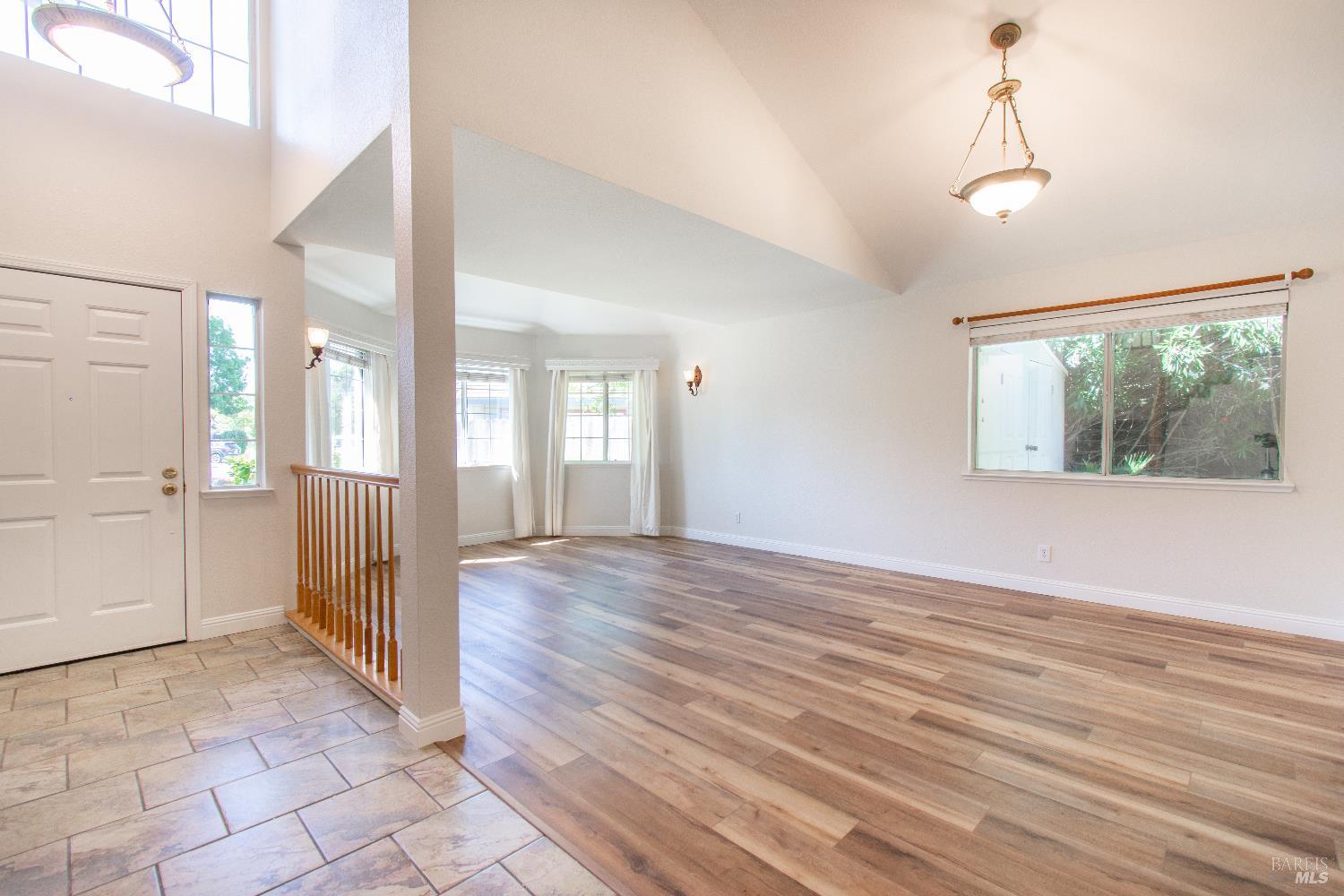 Detail Gallery Image 7 of 40 For 250 Carpenter Ct, Dixon,  CA 95620 - 5 Beds | 2/1 Baths