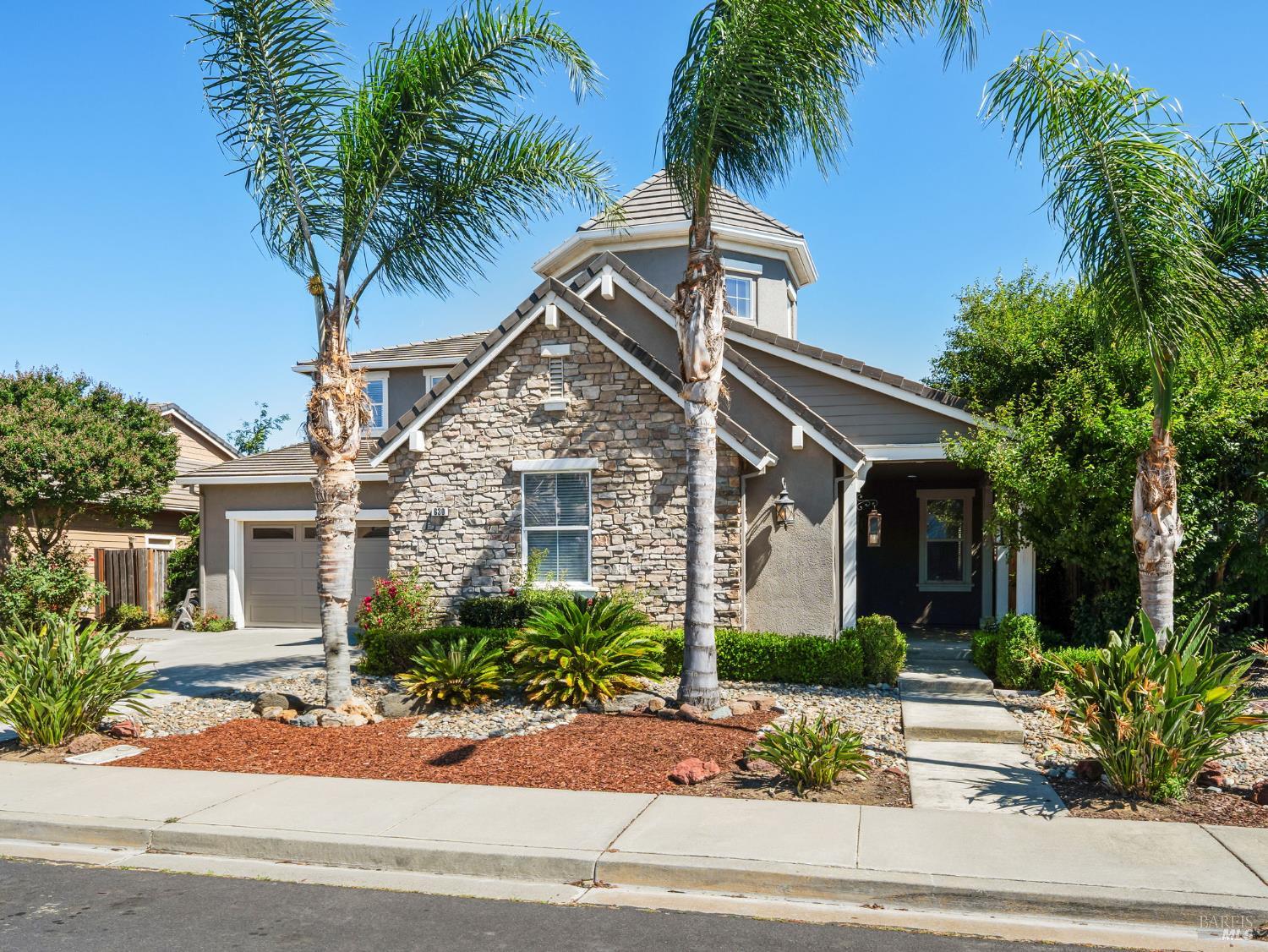 Detail Gallery Image 3 of 72 For 630 Purple Martin Dr, Vacaville,  CA 95687 - 5 Beds | 3/1 Baths