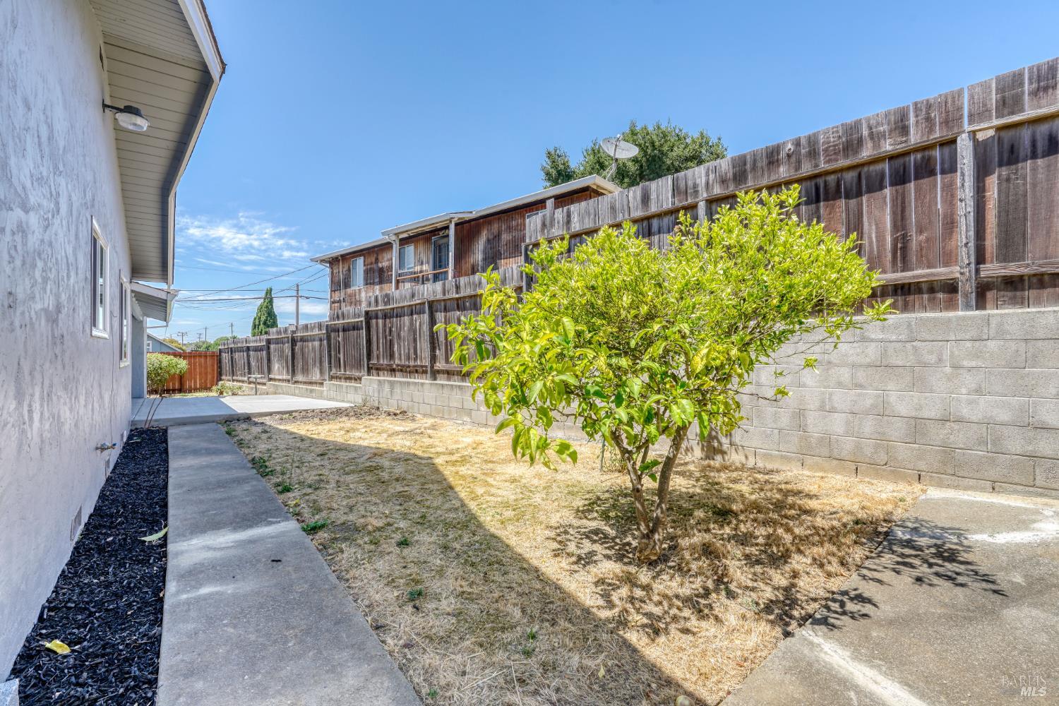 Detail Gallery Image 18 of 23 For 1004 Fulton Ave, Vallejo,  CA 94591 - 3 Beds | 2 Baths