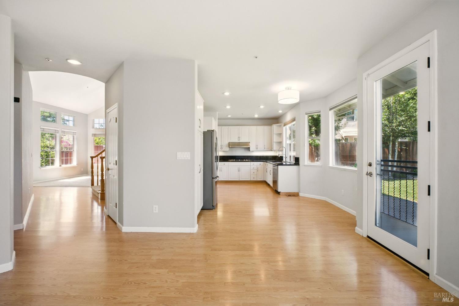 Detail Gallery Image 10 of 49 For 4234 Kingsford Dr, Napa,  CA 94558 - 4 Beds | 2/1 Baths