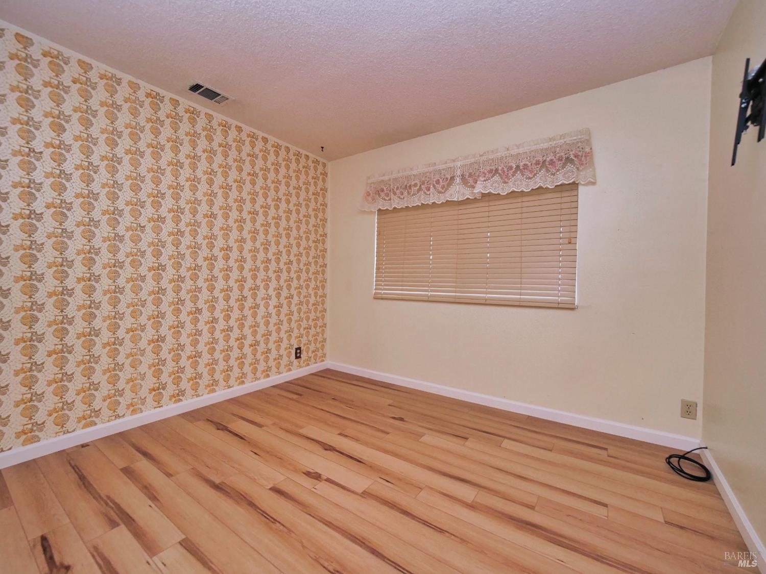 Detail Gallery Image 15 of 30 For 2136 Alturas Ct, Fairfield,  CA 94534 - 3 Beds | 2 Baths