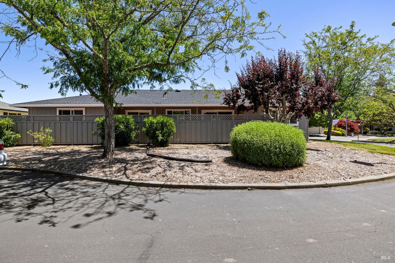 Detail Gallery Image 12 of 39 For 349 Pythian Rd, Santa Rosa,  CA 95409 - 2 Beds | 2/1 Baths