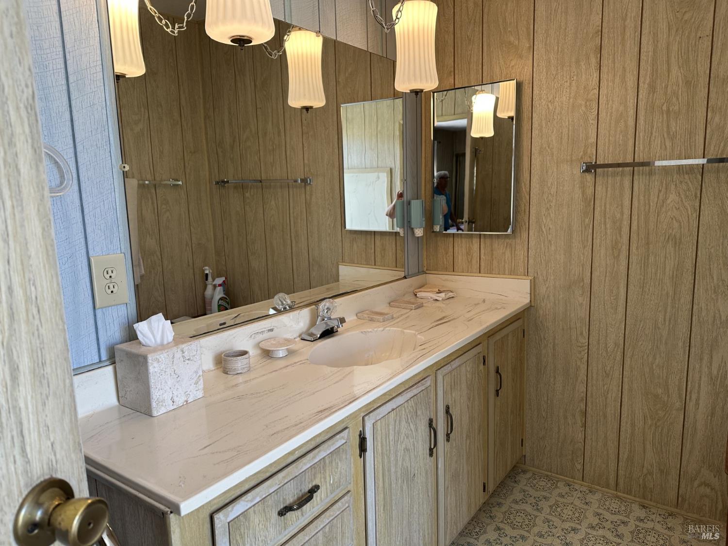 Detail Gallery Image 18 of 24 For 123 Bear Flag Rd, Sonoma,  CA 95476 - 2 Beds | 2 Baths
