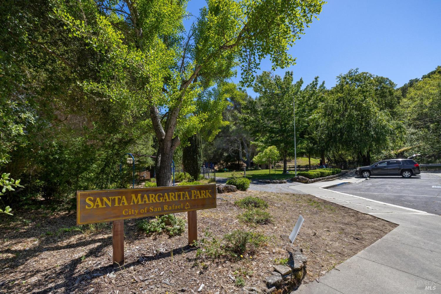 Detail Gallery Image 50 of 52 For 100 De La Guerra Rd, San Rafael,  CA 94903 - 4 Beds | 2 Baths
