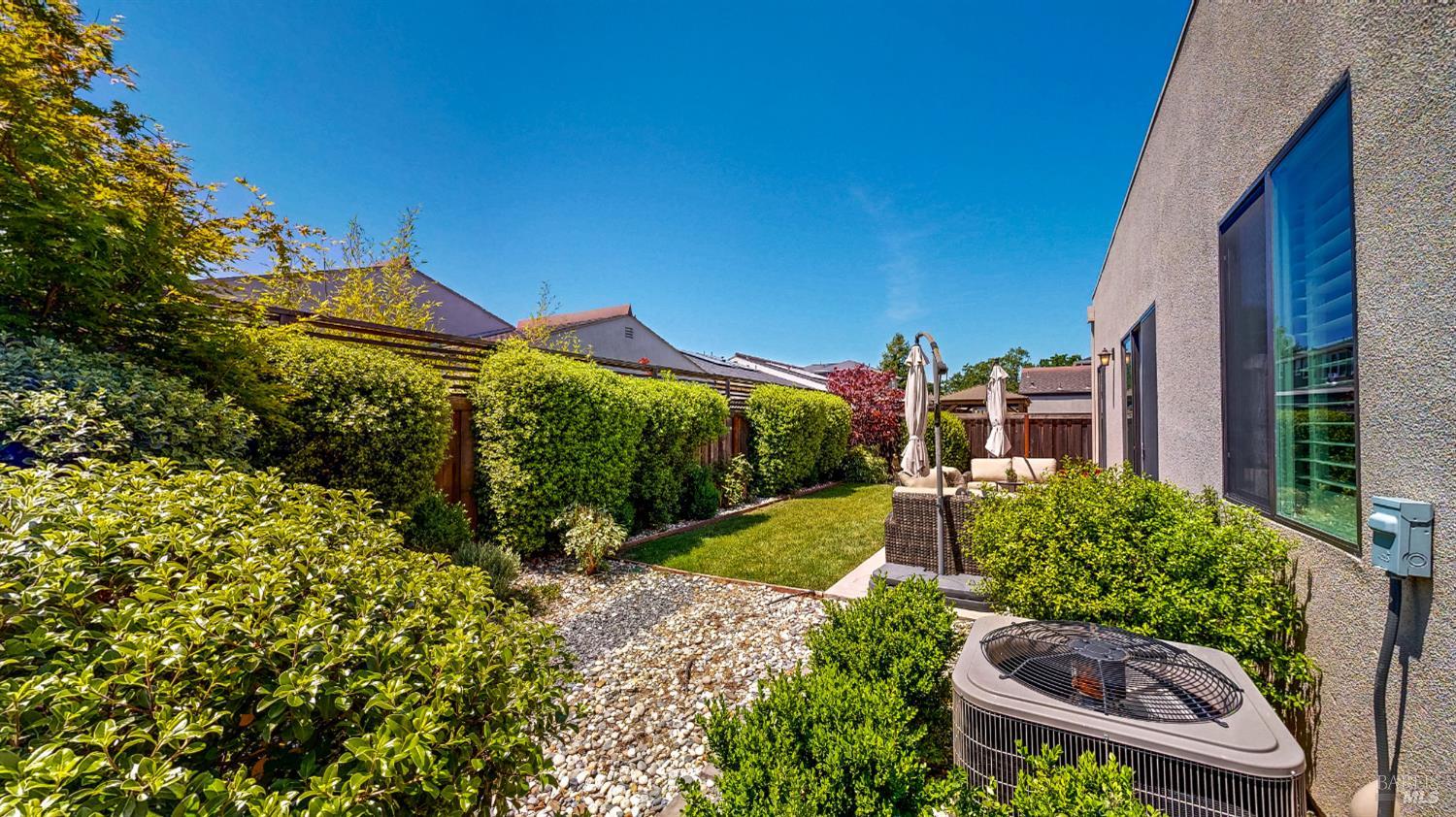 Detail Gallery Image 44 of 49 For 1431 Acorn Way, Windsor,  CA 95492 - 2 Beds | 2 Baths