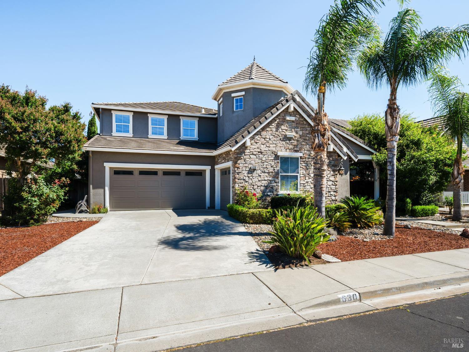 Detail Gallery Image 1 of 72 For 630 Purple Martin Dr, Vacaville,  CA 95687 - 5 Beds | 3/1 Baths